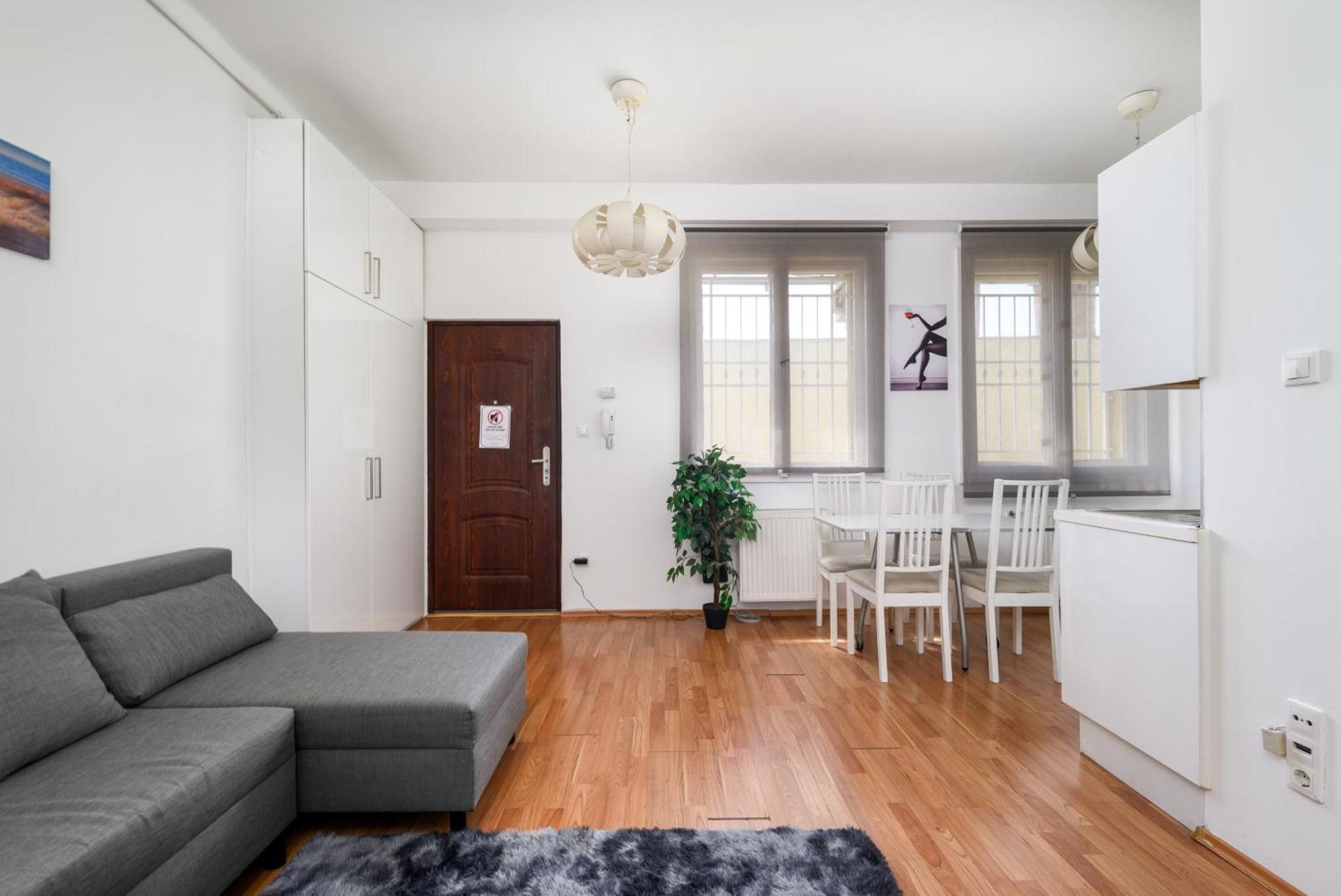 Fovam In Hear Of The Apartament